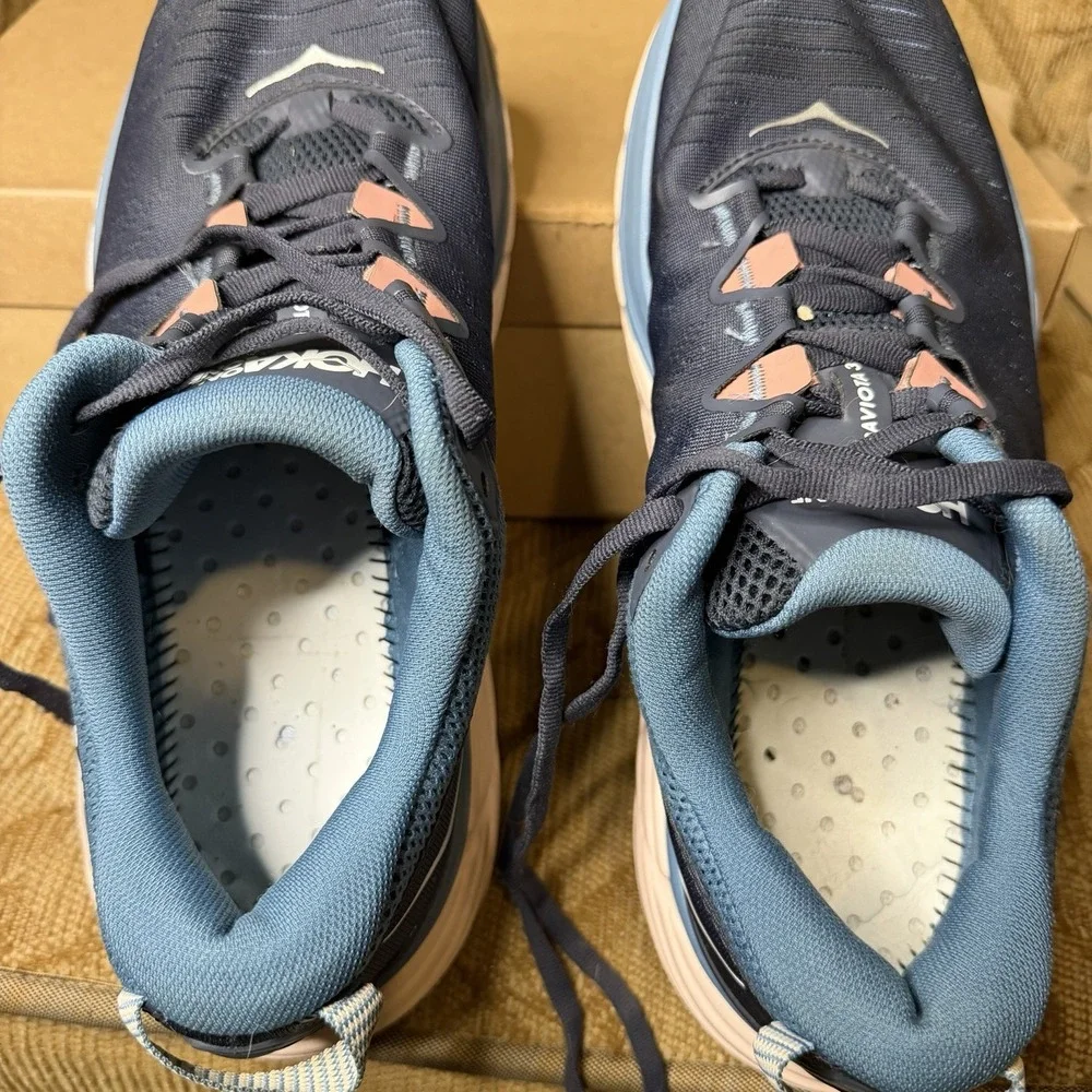 Hoka One One excellent pre